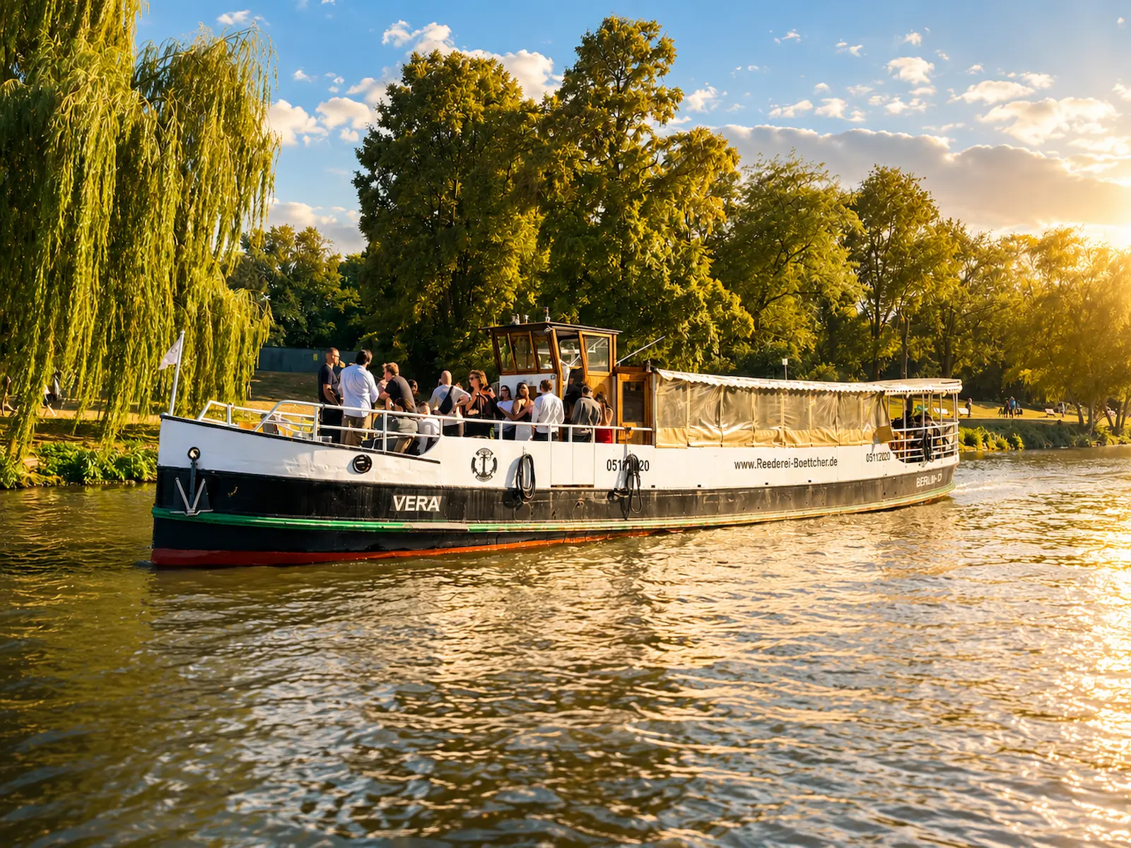 Geburtstag feiern auf der Spree in Berlin